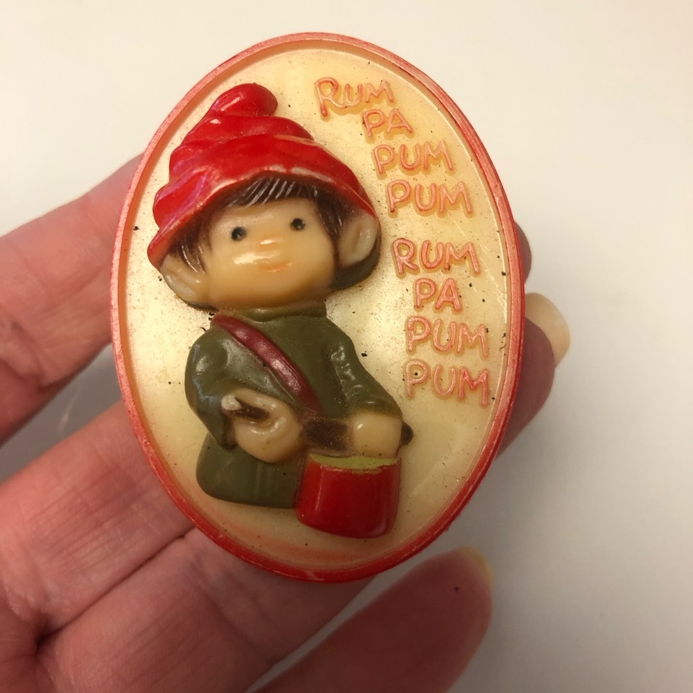 Vintage Hallmark Little Drummer Boy Rum Pa Pum Pin Made in Hong Kong Some fading